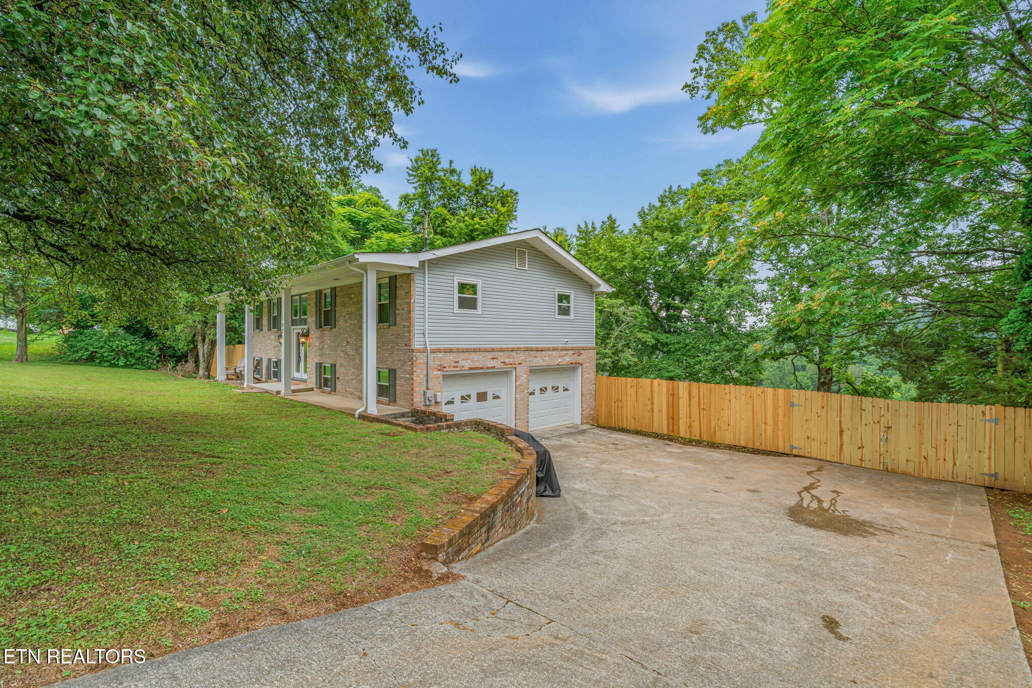 1221 Laurel Road Clinton, TN 37716 - Photo 5 of 41 6-web-or-mls-1221 Laurel Road-33