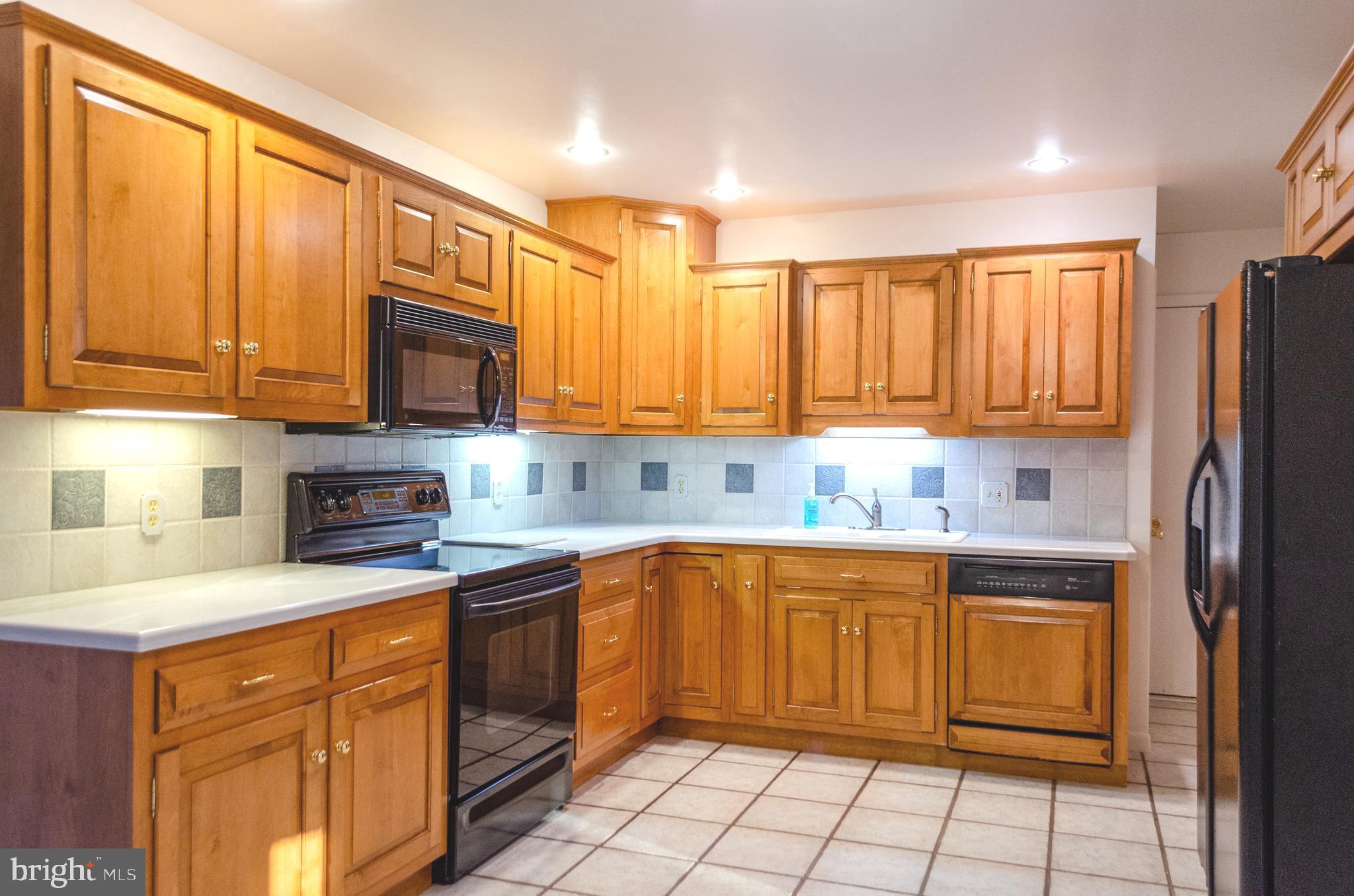 670 Dietz Road York, PA 17402 - Photo 22 of 41 Gallery Image 22