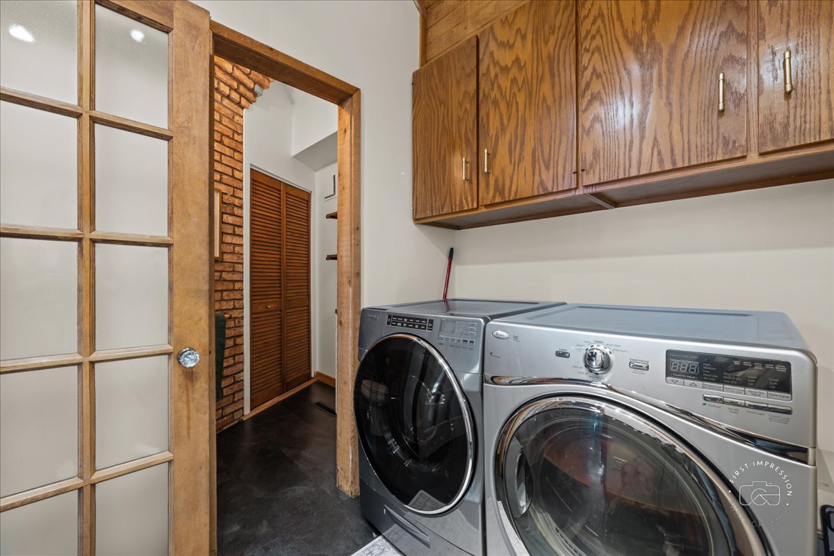 3N286 Klein Road West Chicago, IL 60185 - Photo 24 of 44 a view of hallway with washer and dryer