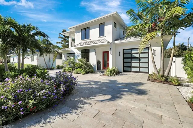 $7,500,000 | 739 5th Avenue North, Naples, FL 34102