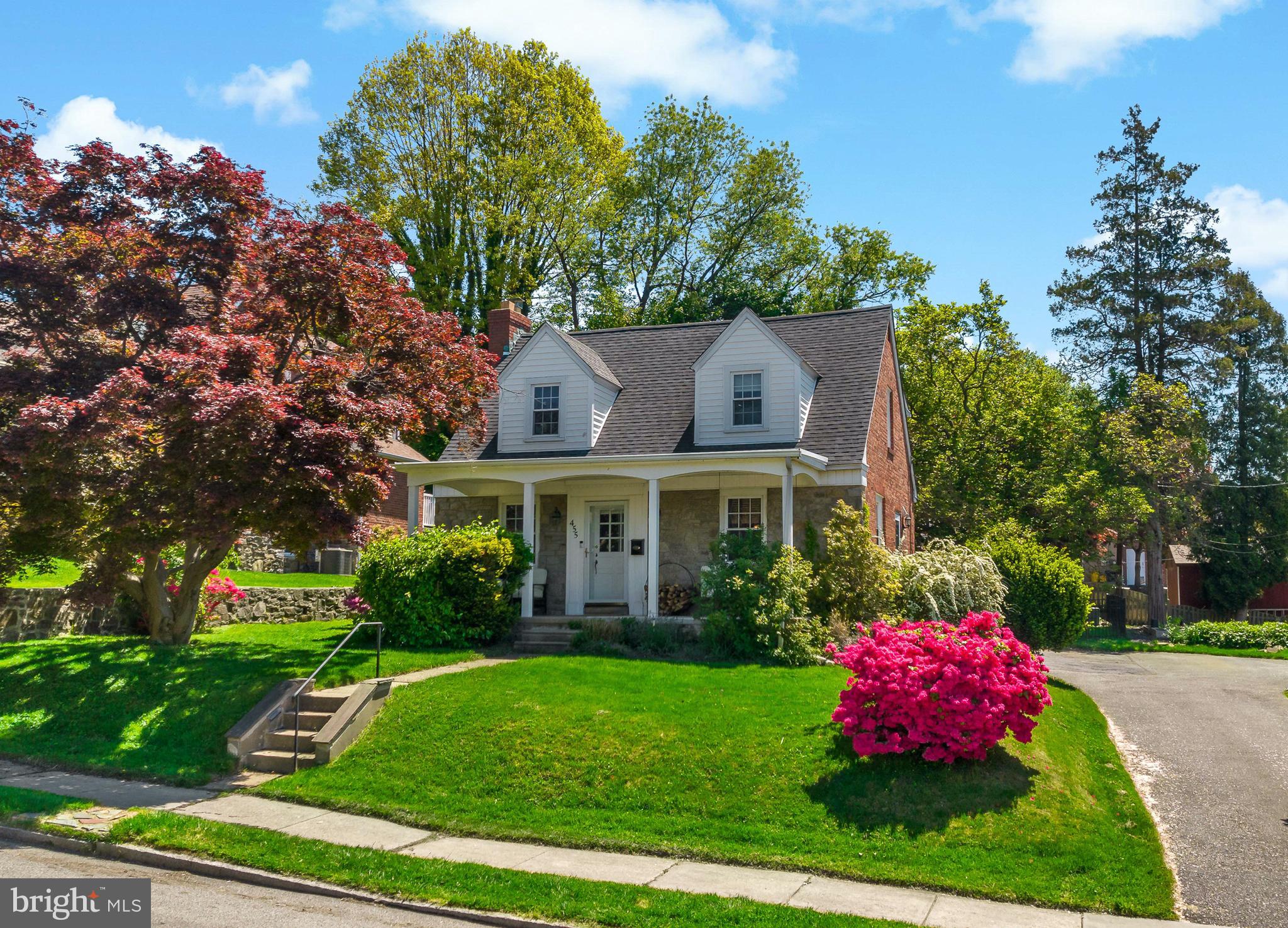 455 Glendale Circle Springfield, PA 19064 - Photo 1 of 24 Exterior Front