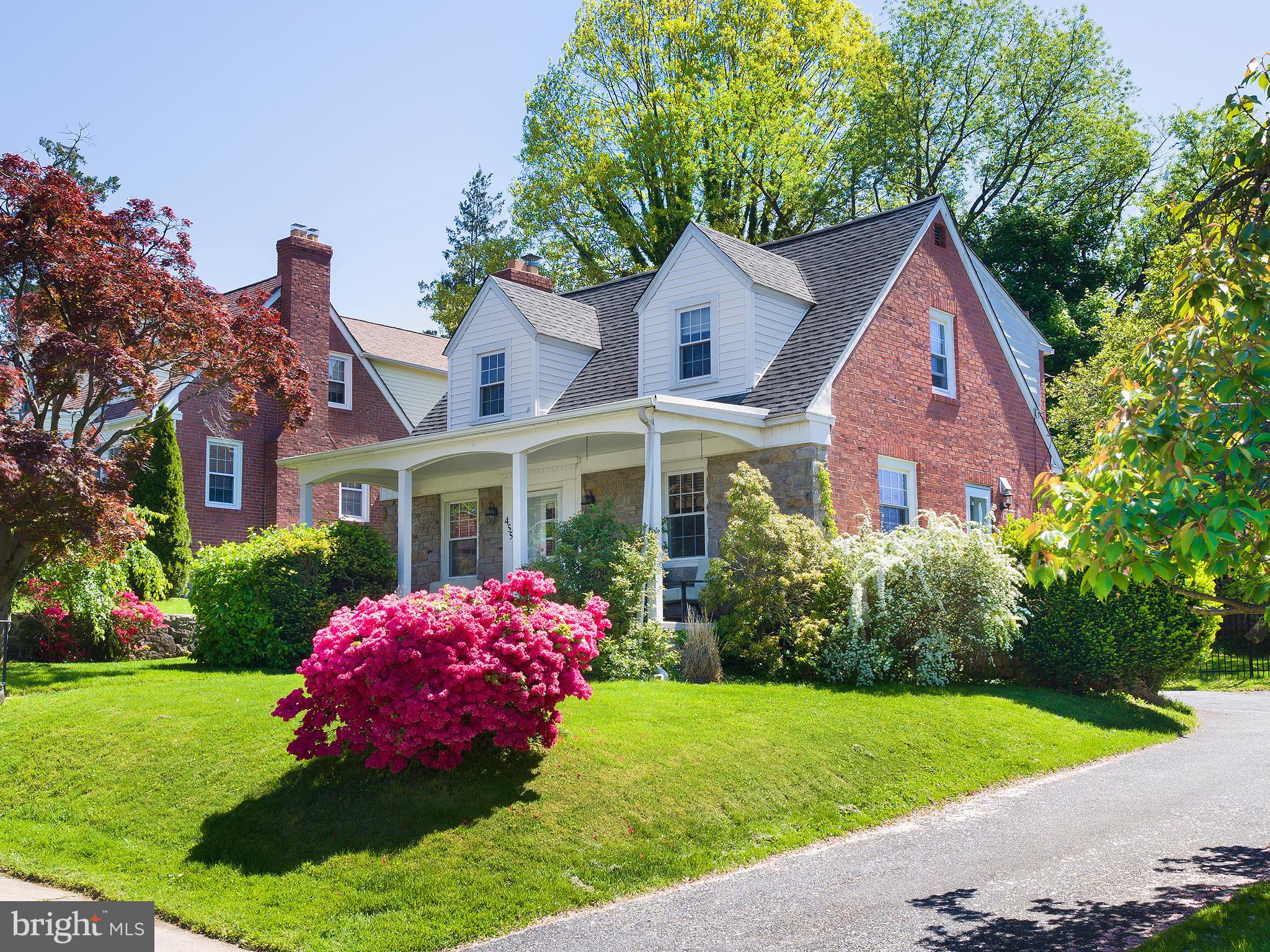 455 Glendale Circle Springfield, PA 19064 - Photo 2 of 24 Exterior Side