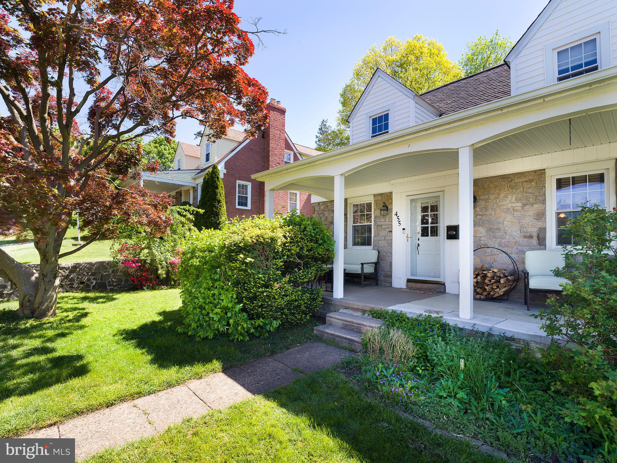 455 Glendale Circle Springfield, PA 19064 - Photo 5 of 24 Front Porch & Entrance