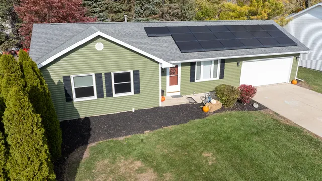 $297,500 | 93 West Benson Avenue, Cortland, IL 60112