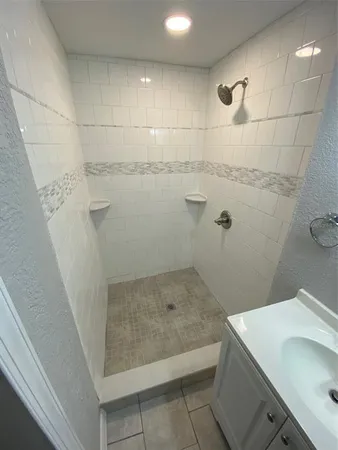 $2,950 | 2525 Imlay Court South, St. Petersburg, FL 33705