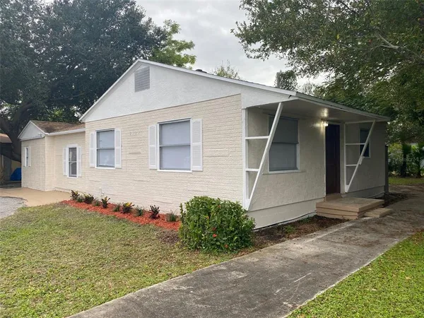 $2,950 | 2525 Imlay Court South, St. Petersburg, FL 33705