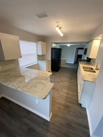 $2,950 | 2525 Imlay Court South, St. Petersburg, FL 33705