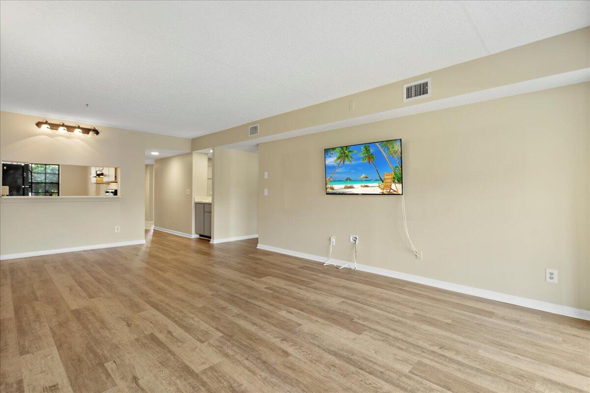 301 Pinecrest Circle, Unit C Jupiter, FL 33458 - Photo 11 of 36 Large Living Space