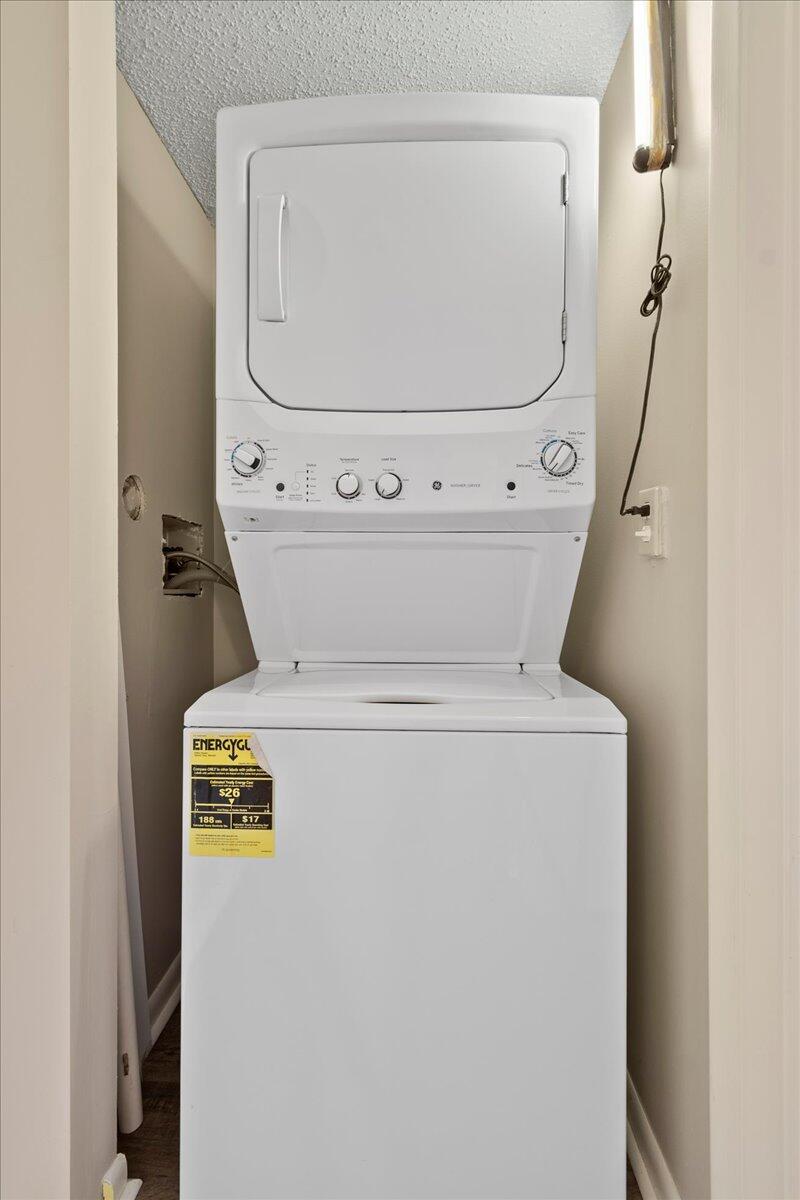 301 Pinecrest Circle, Unit C Jupiter, FL 33458 - Photo 20 of 36 New Washer/Dryer in Unit