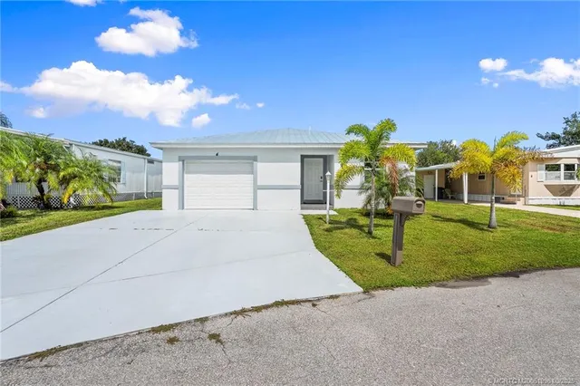 $225,000 | 4 La Paloma Lane, Port St. Lucie, FL 34984