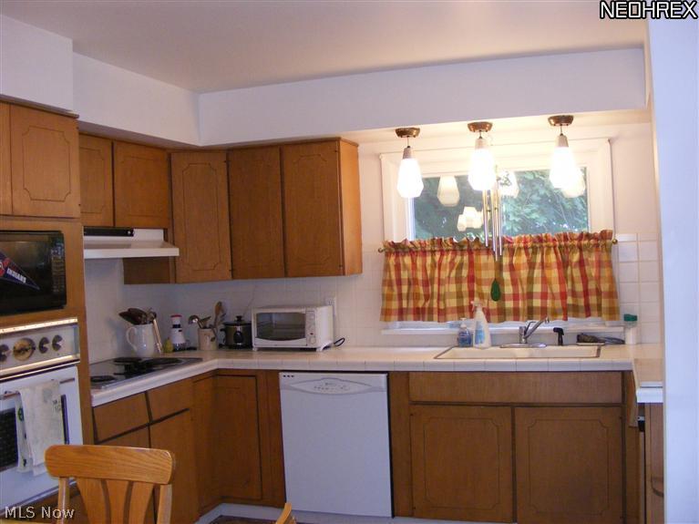 2045 West Prospect Road Ashtabula, OH 44004 - Photo 4 of 15