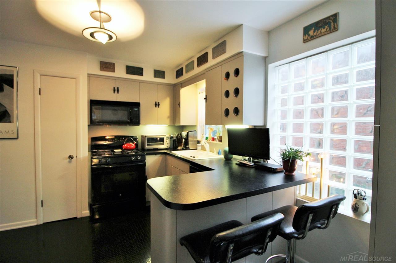 735 Harcourt Road, Unit 737 Grosse Pointe Park, MI 48230 - Photo 26 of 55
