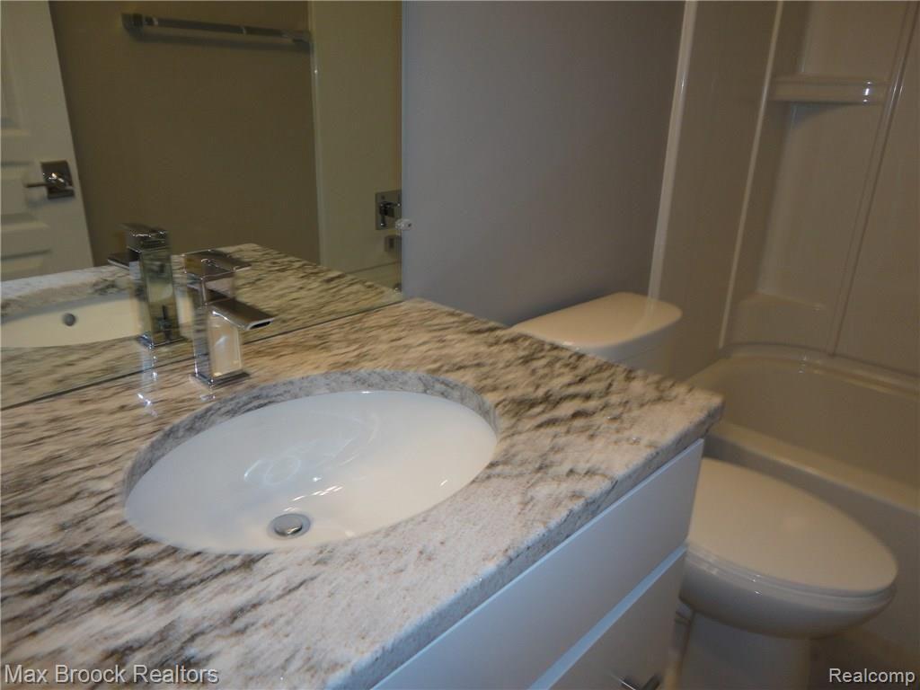 2912 Glenbar Circle, Unit 91 Rochester, MI 48307 - Photo 22 of 40