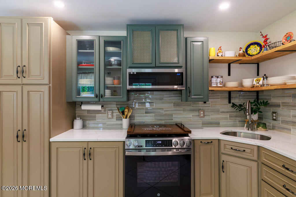17 Hampton Road Howell, NJ 07731 - Photo 16 of 30 817A6745-HDR