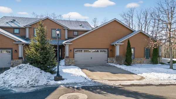 $675,000 | 552 Panorama Circle Northwest, Rochester, MN 55901