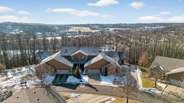 $675,000 | 552 Panorama Circle Northwest, Rochester, MN 55901