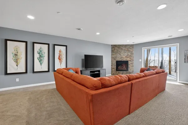 $675,000 | 552 Panorama Circle Northwest, Rochester, MN 55901
