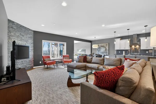 $675,000 | 552 Panorama Circle Northwest, Rochester, MN 55901