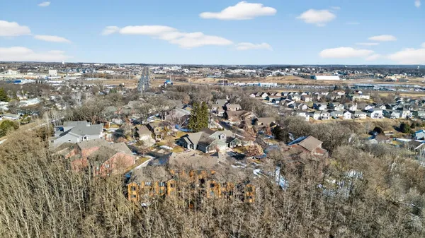 $675,000 | 552 Panorama Circle Northwest, Rochester, MN 55901