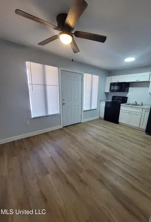 $925 | 511 32nd Street, Unit 3, Gulfport, MS 39507
