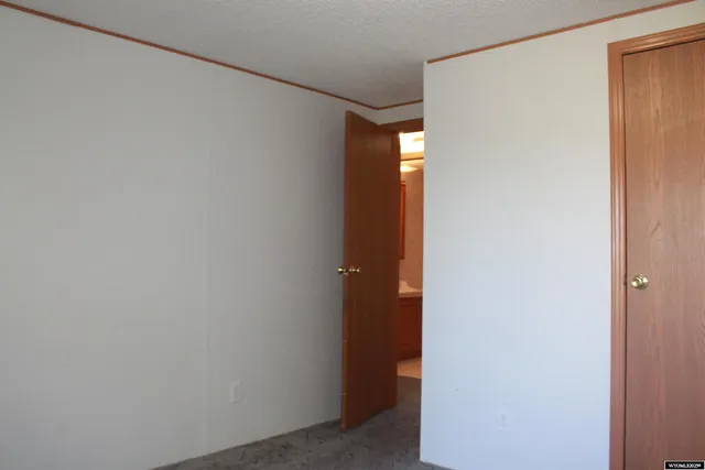 $380,000 | 387 South Missouri Road, Shoshoni, WY 82649