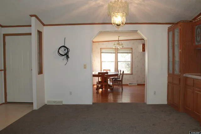 $380,000 | 387 South Missouri Road, Shoshoni, WY 82649