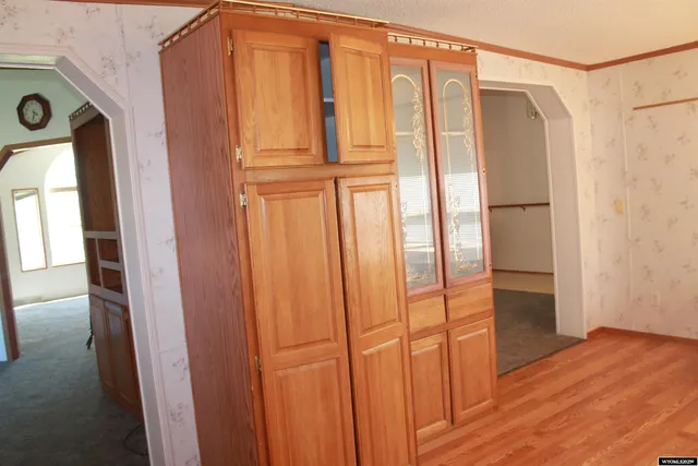 $380,000 | 387 South Missouri Road, Shoshoni, WY 82649