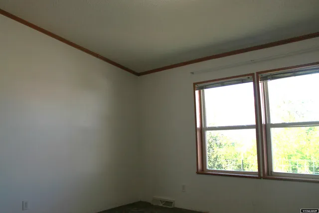 $380,000 | 387 South Missouri Road, Shoshoni, WY 82649