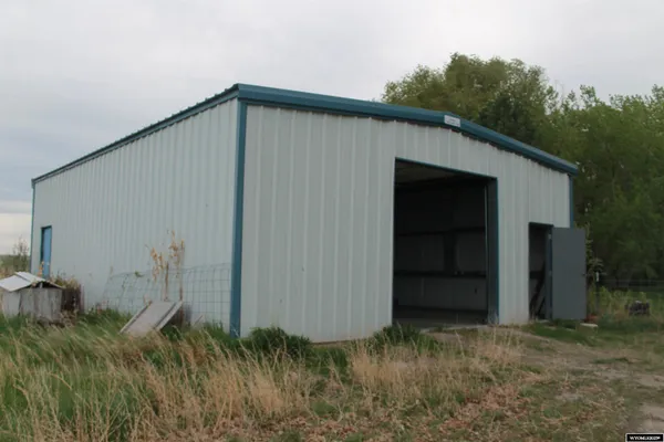 $380,000 | 387 South Missouri Road, Shoshoni, WY 82649