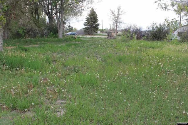 $380,000 | 387 South Missouri Road, Shoshoni, WY 82649