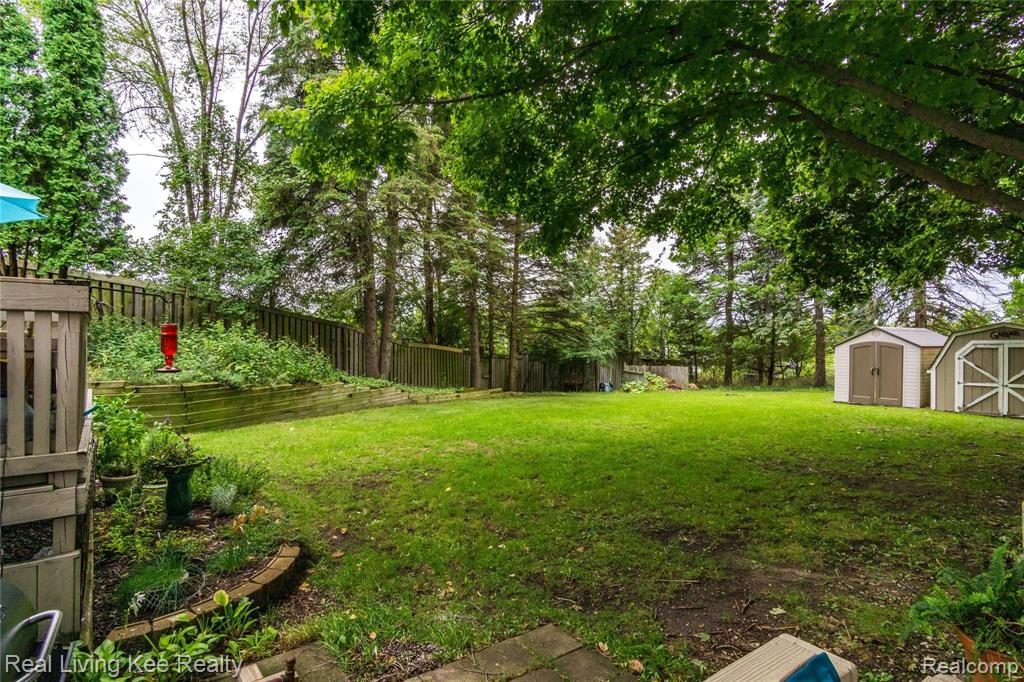 1396 New Life Lane Rochester Hills, MI 48309 - Photo 37 of 41