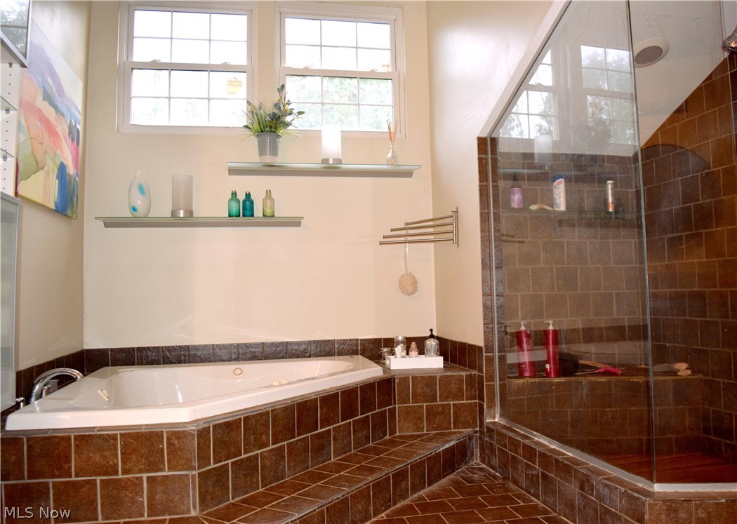 1558 South Cleveland Massillon Road Akron, OH 44321 - Photo 17 of 33