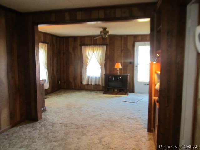 8660 Guinea Road Hayes, VA 23072 - Photo 5 of 8