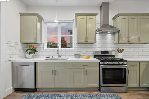 $949,000 | 673 45th Street, Oakland, CA 94609