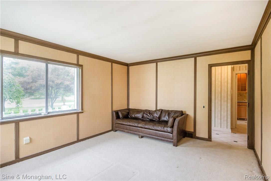 571 Renaud Road Grosse Pointe, MI 48236 - Photo 17 of 20 17.jpg