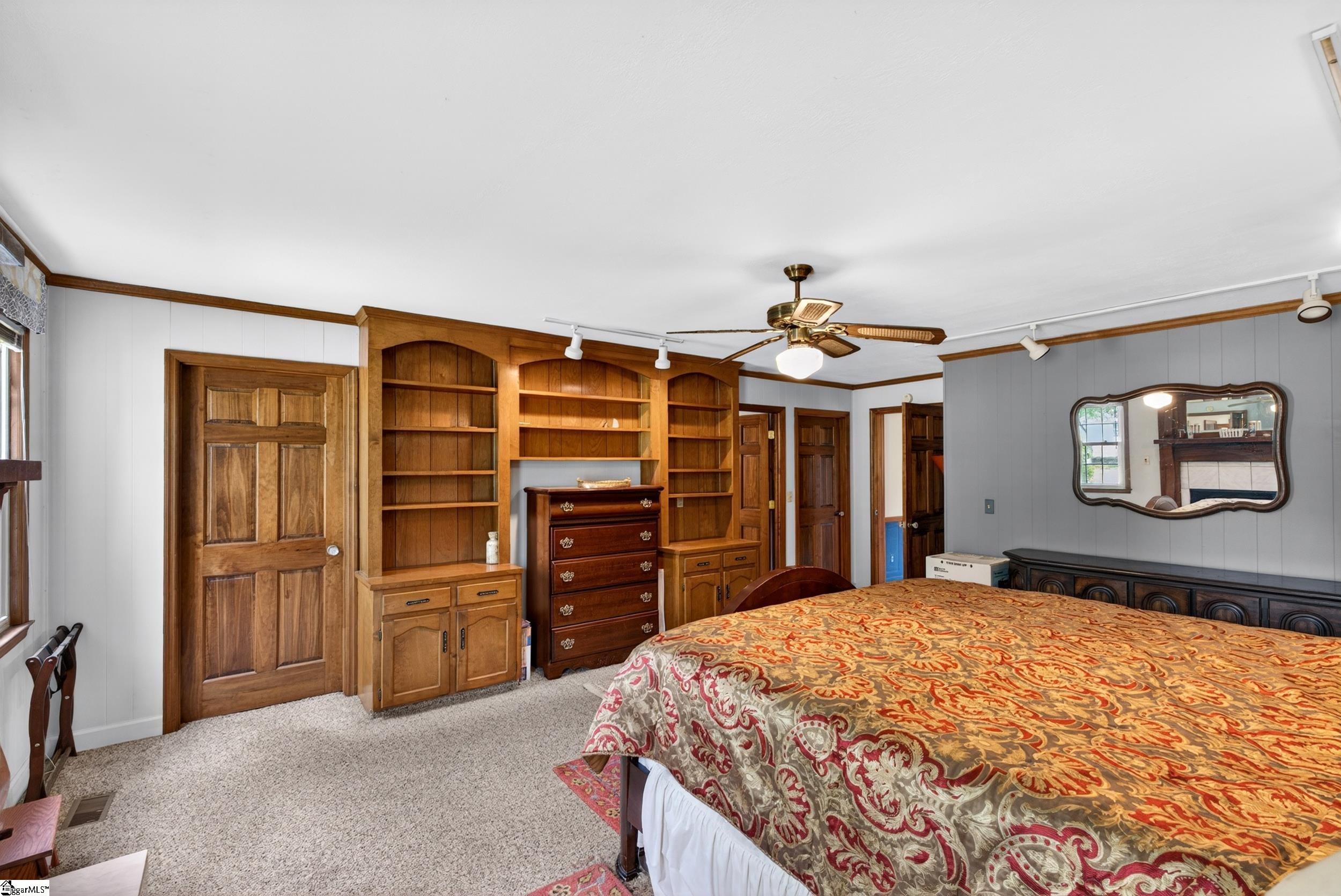 2471 Holly Springs Road Inman, SC 29349 - Photo 16 of 45