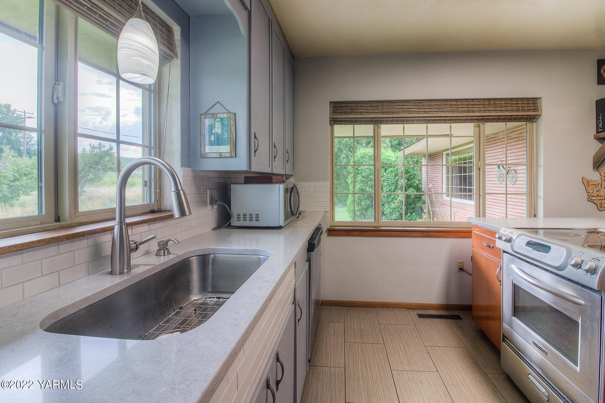 91 Linse Road Tieton, WA 98947 - Photo 19 of 35 Kitchen