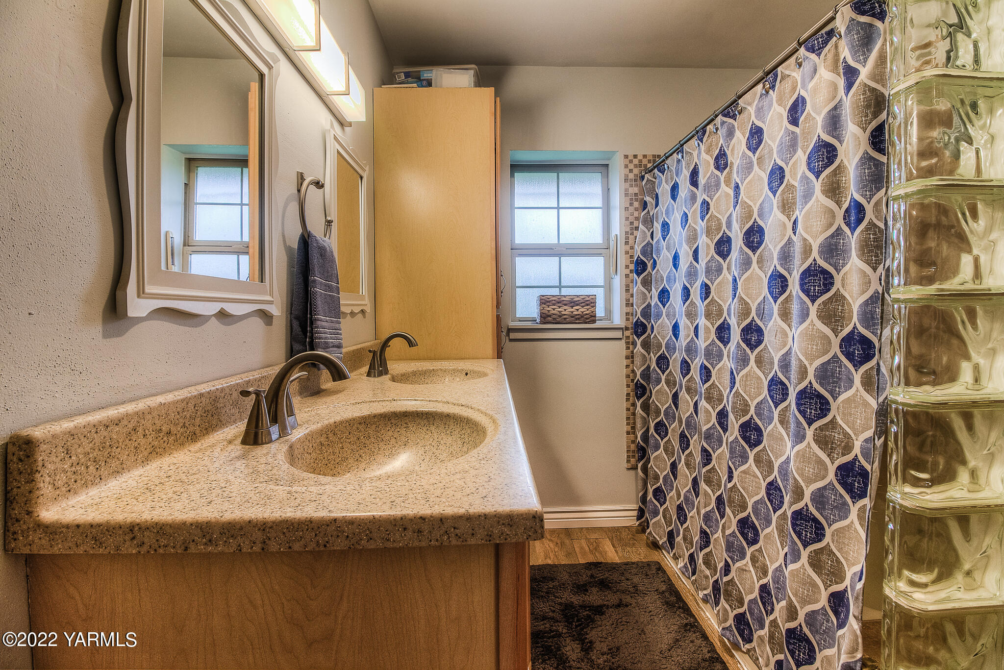 91 Linse Road Tieton, WA 98947 - Photo 23 of 35 Main Bathroom
