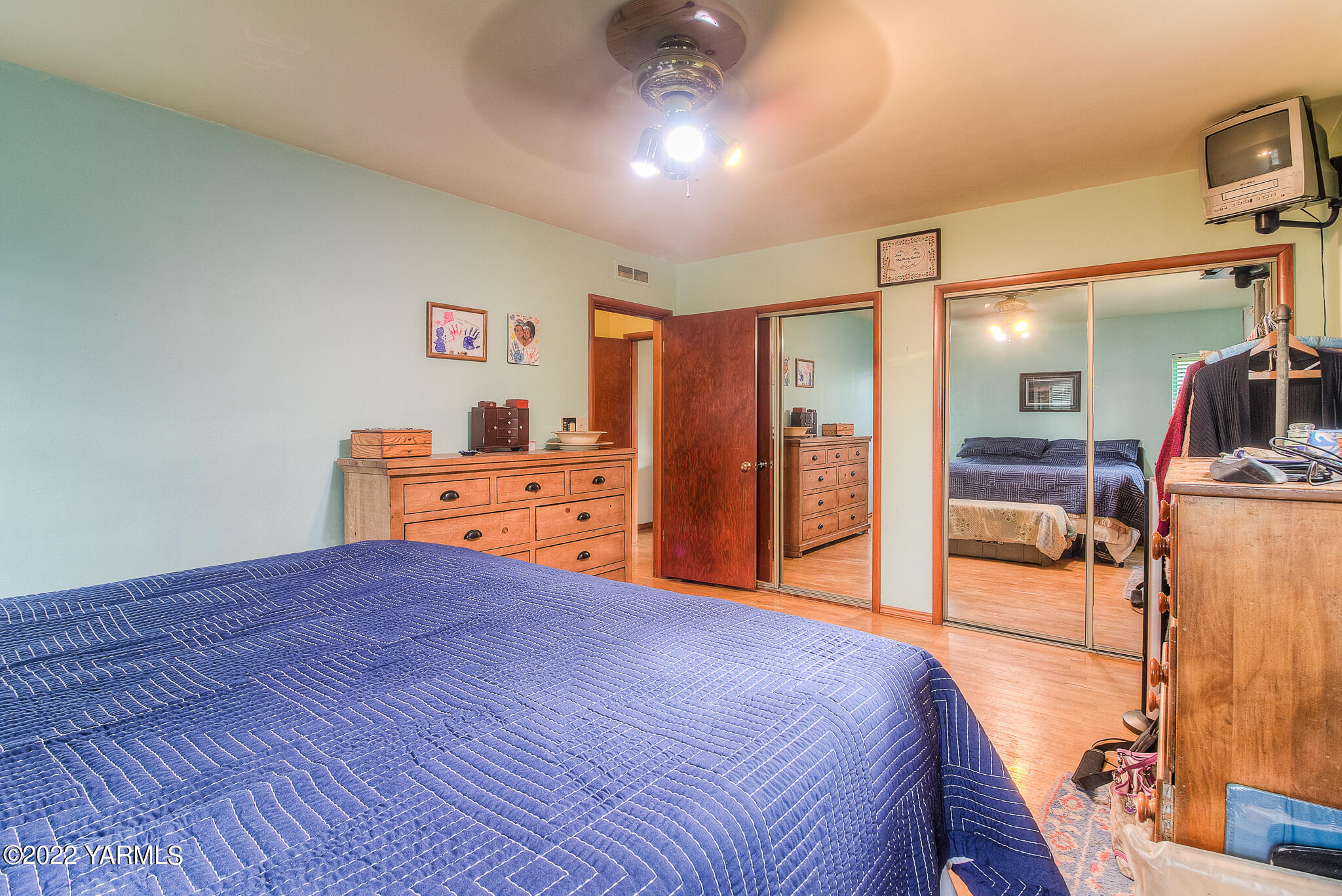 91 Linse Road Tieton, WA 98947 - Photo 26 of 35 Bedroom 3