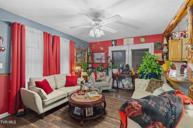 $299,000 | 2793 Highway 31, Sneedville, TN 37869