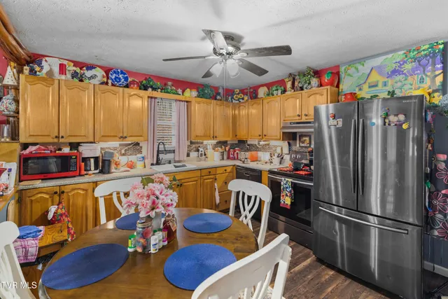 $299,000 | 2793 Highway 31, Sneedville, TN 37869