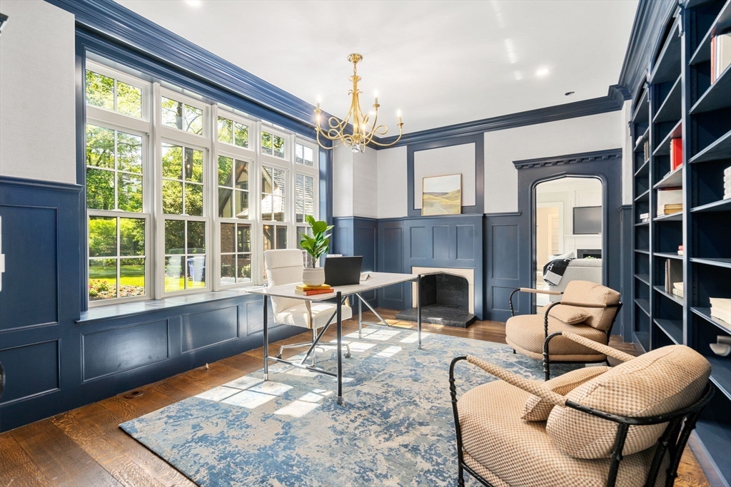 125 Lee Street Brookline, MA 02445 - Photo 11 of 38