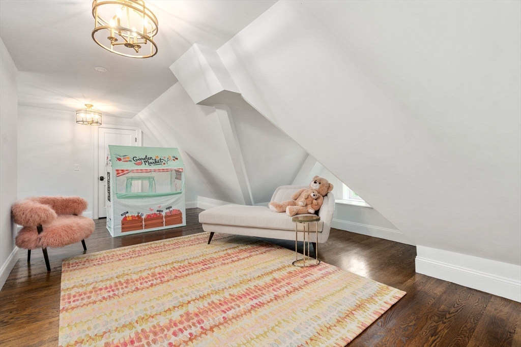 125 Lee Street Brookline, MA 02445 - Photo 23 of 38