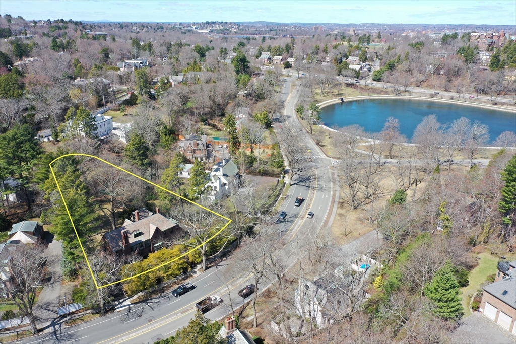 125 Lee Street Brookline, MA 02445 - Photo 31 of 38