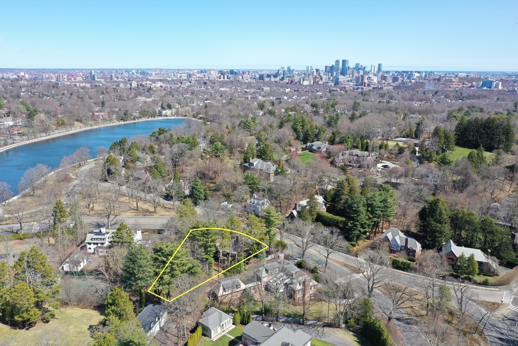 125 Lee Street Brookline, MA 02445 - Photo 33 of 38