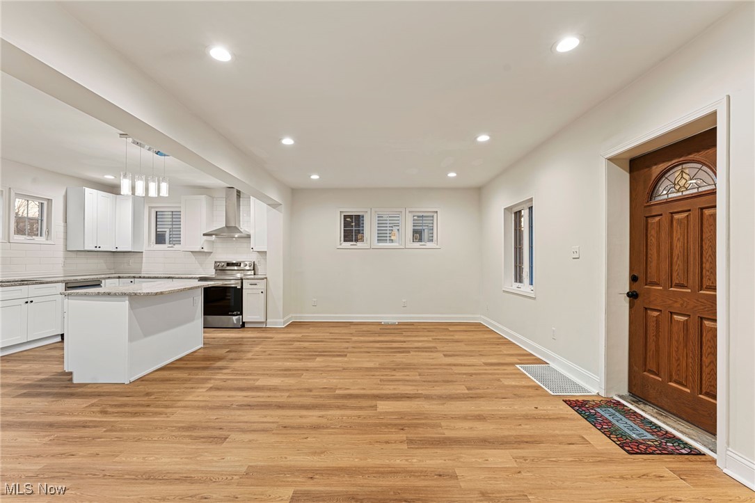 3267 Yorkshire Road Cleveland, OH 44118 - Photo 9 of 43 Gallery Image 9