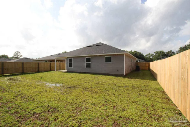 $1,995 | 5621 Peach Drive, Pace, FL 32571
