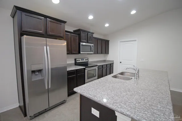 $1,995 | 5621 Peach Drive, Pace, FL 32571