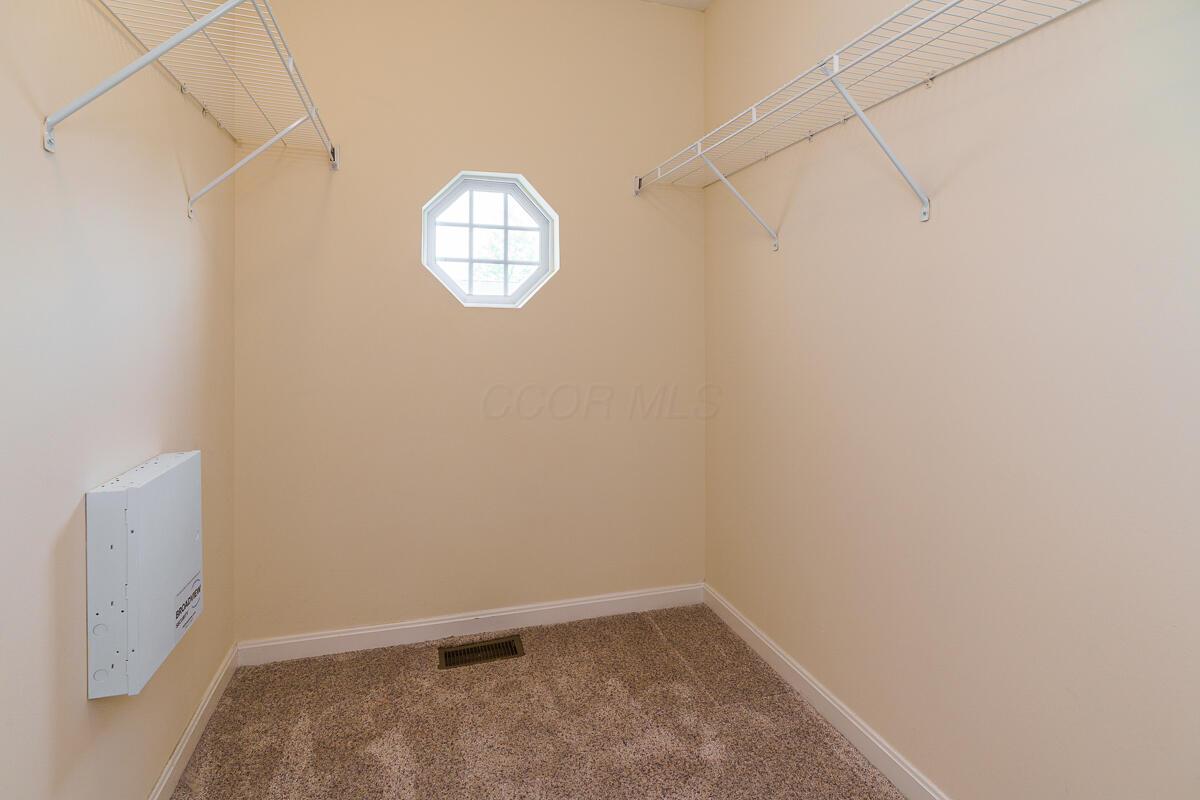 5851 Myrick Road Dublin, OH 43016 - Photo 25 of 37 owner's closet