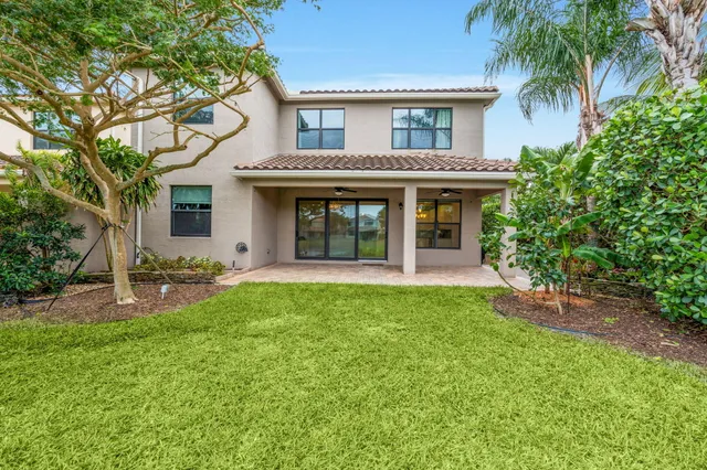 $898,000 | 8101 Ironstone Drive, Delray Beach, FL 33446